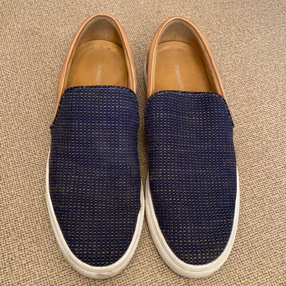 Men’s 11, Donald Pliner slip-on